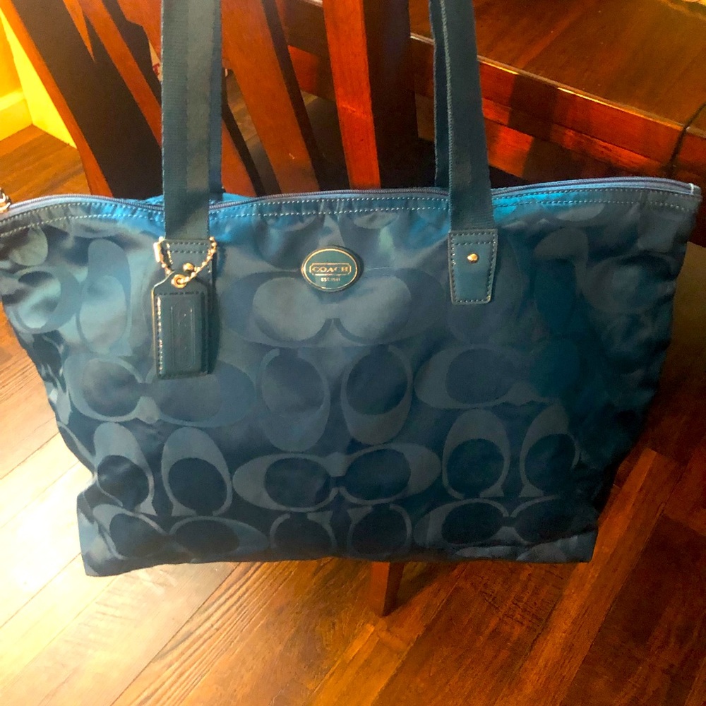 Large coach tote never worn